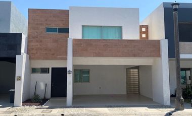 Casa en Venta en Lomas del Sol / EXCELENTE PRECIO