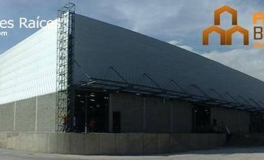 Se alquila bodega 2550m2 - Norte de Quito - En Complejo