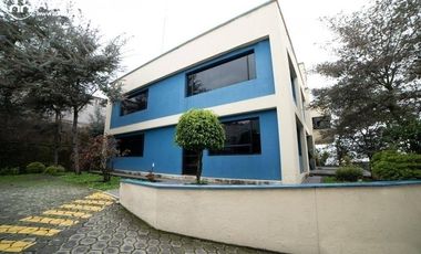 Se alquila Bodega con Cámaras de frio- 1.551m2 útiles  - Norte de Quito