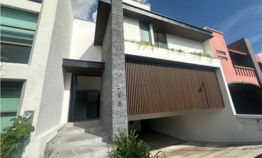 Casa en Venta en Clúster 11 11 11, Lomas de Angelópolis I, Puebla