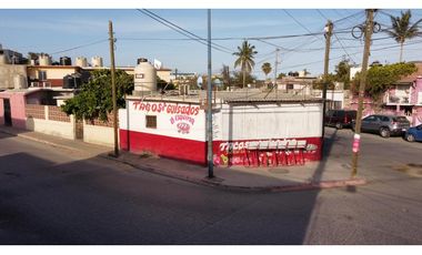 En Venta Casa ideal para negocio sobre la 4 de Marzo EN ESQUINA!!!!!!!