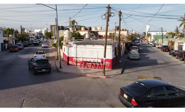 En Venta Casa ideal para negocio sobre la 4 de Marzo EN ESQUINA!!!!!!!