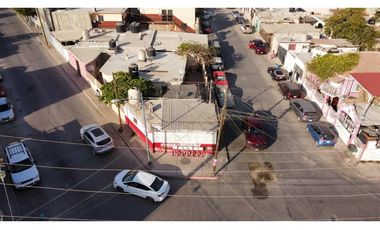 En Venta Casa ideal para negocio sobre la 4 de Marzo EN ESQUINA!!!!!!!