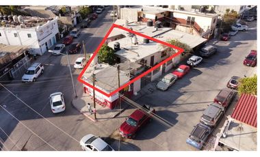 En Venta Casa ideal para negocio sobre la 4 de Marzo EN ESQUINA!!!!!!!