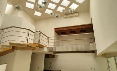 Amplia residencia en RENTA, colonia Ciudad de los Niños, Zapopan.