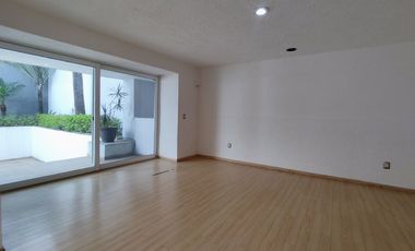 Amplia residencia en RENTA, colonia Ciudad de los Niños, Zapopan.