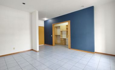 Amplia residencia en RENTA, colonia Ciudad de los Niños, Zapopan.