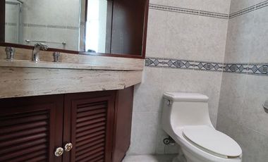 Amplia residencia en RENTA, colonia Ciudad de los Niños, Zapopan.