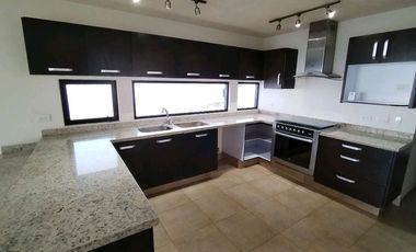 Casa  de 1  piso con alberca privada en Villas del Mesón Juriquilla