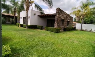 Casa  de 1  piso con alberca privada en Villas del Mesón Juriquilla