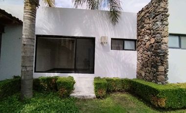Casa  de 1  piso con alberca privada en Villas del Mesón Juriquilla