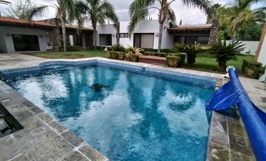 Casa  de 1  piso con alberca privada en Villas del Mesón Juriquilla