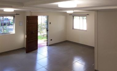 Casa en Arriendo en Metro lo Vial