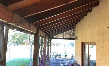 Comercial para oficina Gran casa en parcela Lonquen Norte con tremenda ubicación, cerca de todo lo que necesites