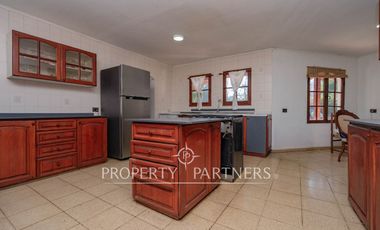 ARRIENDO COMERCIAL- para oficina Gran casa en parcela Lonquen Norte con tremenda ubicación, cerca de todo lo que necesites