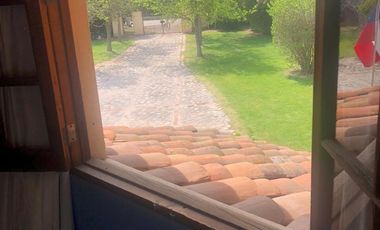 Comercial para oficina Gran casa en parcela Lonquen Norte con tremenda ubicación, cerca de todo lo que necesites