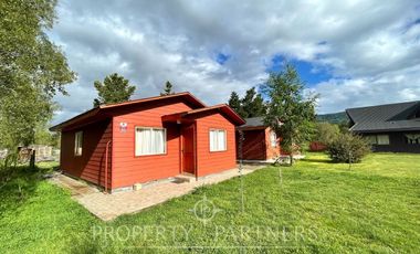 Linda Casa con cabañas a minutos del centro de Villarrica
