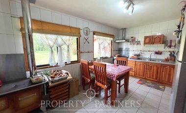 Linda Casa con cabañas a minutos del centro de Villarrica