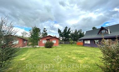 Linda Casa con cabañas a minutos del centro de Villarrica