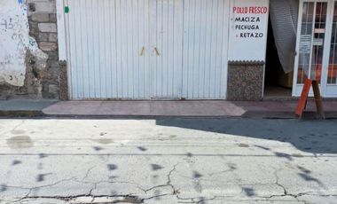 Casa con Locales Comerciales en Venta