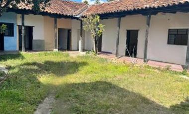 Propiedadcon ubicación privilegiada en el centro con locales comerciales