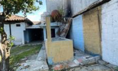 Propiedadcon ubicación privilegiada en el centro con locales comerciales