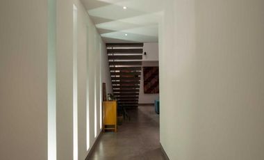 Venta Espectacular Casa de 5 dormitorios en Urbanización Pillagua. Sector Santa Ines. Cumbayá. JS