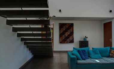 Venta Espectacular Casa de 5 dormitorios en Urbanización Pillagua. Sector Santa Ines. Cumbayá. JS