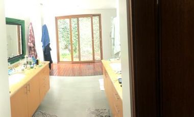 Venta Espectacular Casa de 5 dormitorios en Urbanización Pillagua. Sector Santa Ines. Cumbayá. JS