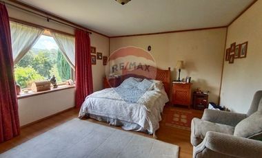 Casa con gran terreno -NO PAGA COMISION