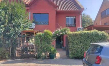 Casa arriendo  en Huechuraba de 3 Pisos
