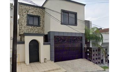 Casa en Remate en Las Cumbres,  FG-98