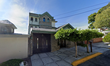 Casa en Remate en L de Valle Dorado, FG-326