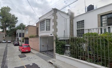 Casa en Remate en Periodista, FG-638