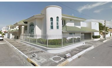 Casa en Remate en Boca Del Rio, FG-1823