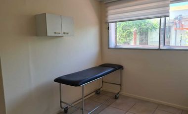 Vende Oficina Ideal  Para Centro Médico o Comercial