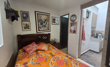 En venta casa de 2 pisos en Jardines de los Alcázares, Sabaneta