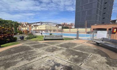 En venta casa de 2 pisos en Jardines de los Alcázares, Sabaneta