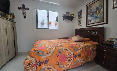 En venta casa de 2 pisos en Jardines de los Alcázares, Sabaneta