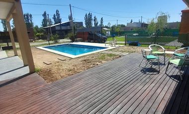 VENTA | Casa 3 dorm.   pileta | Barrio El Molino, Roldán