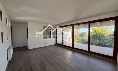 VENTA LOS BOSQUES 6 DORM MAS SERVICIO Y PISCINA