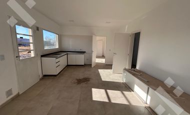 Venta Casa 3 dormi con piscina - B° Piedras Blancas - Fernandez Oro