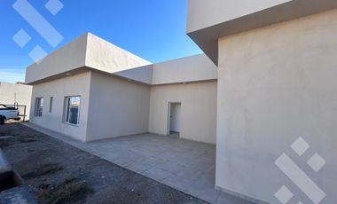 Venta Casa 3 dormi con piscina - B° Piedras Blancas - Fernandez Oro