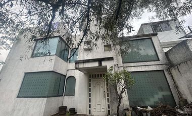 Casa en venta en Lomas de Tarango