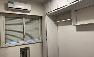Alquiler departamento 2 ambientes c/ balcón frente Retiro zona turística