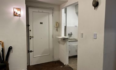 Alquiler departamento 2 ambientes c/ balcón frente Retiro zona turística
