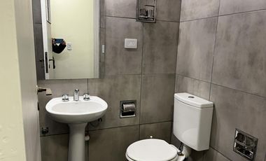 Alquiler departamento 2 ambientes c/ balcón frente Retiro zona turística
