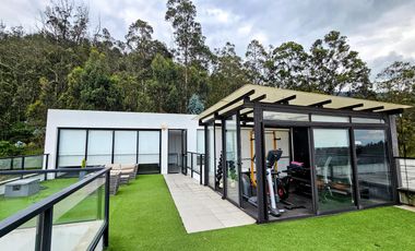 Departamento Penthouse en Venta Urb. Vista Grande Cumbayá