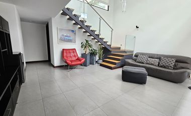 Departamento Penthouse en Venta Urb. Vista Grande Cumbayá