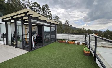 Departamento Penthouse en Venta Urb. Vista Grande Cumbayá